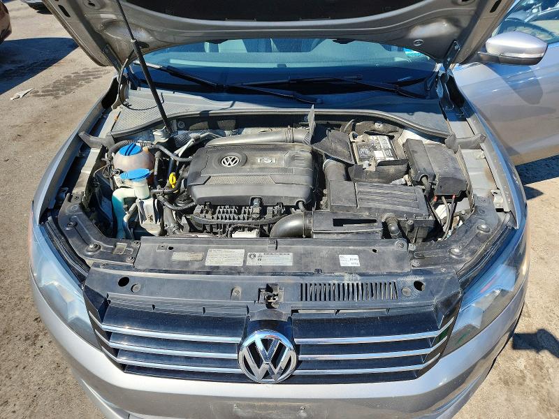 Photo 11 from auction – 2014 VOLKSWAGEN PASSAT with VIN 1VWAT7A3XEC033541