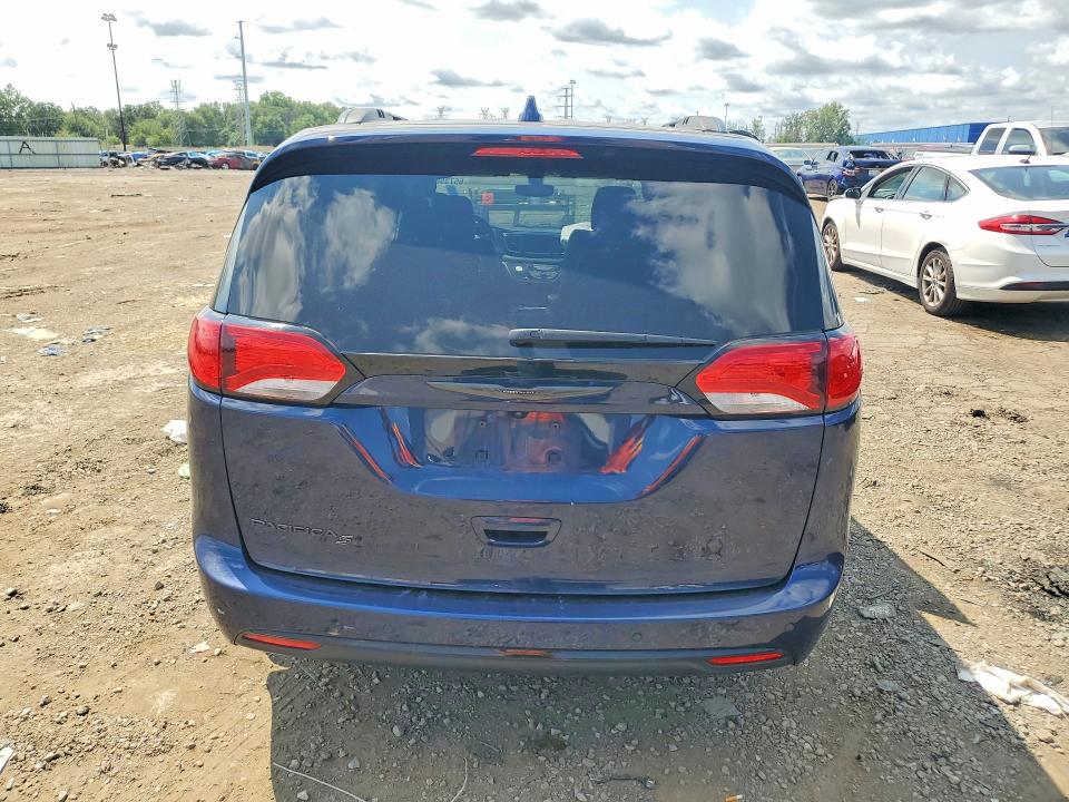 Снимка 6 от търг – 2019 CHRYSLER PACIFICA с VIN 2C4RC1BG2KR627693