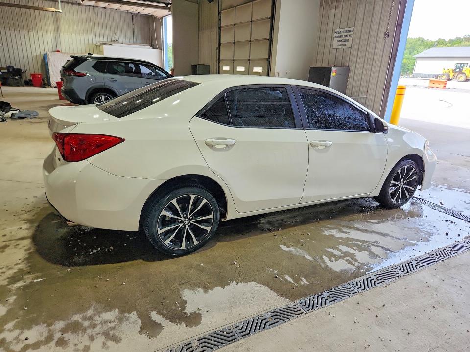 Photo 3 from auction – 2017 TOYOTA COROLLA with VIN 2T1BURHEXHC843349