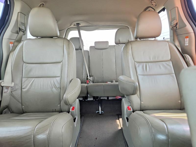 Photo 10 from auction – 2015 TOYOTA SIENNA with VIN 5TDDK3DCXFS121528