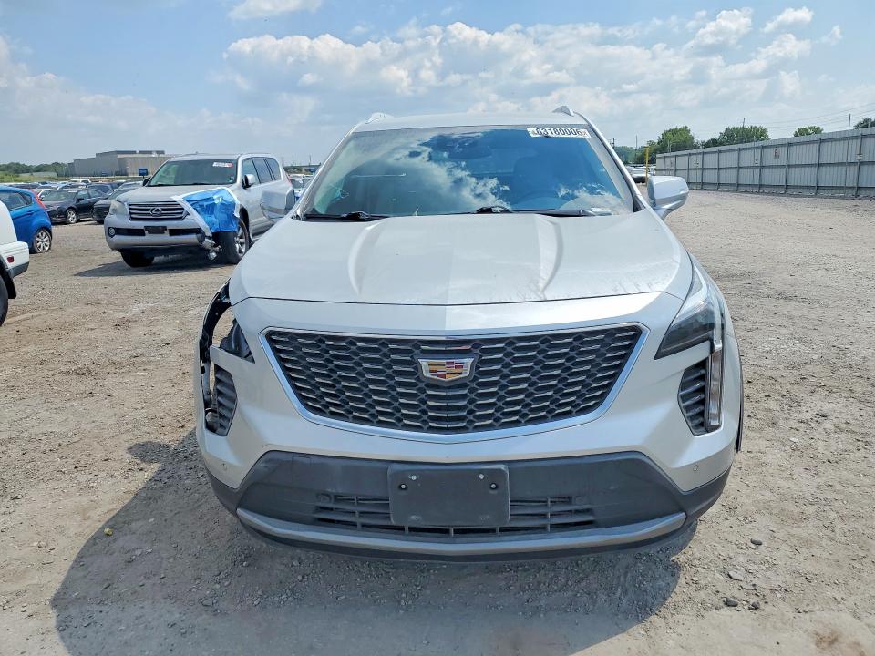 Photo 5 from auction – 2022 CADILLAC XT4 with VIN 1GYFZDR47NF131874