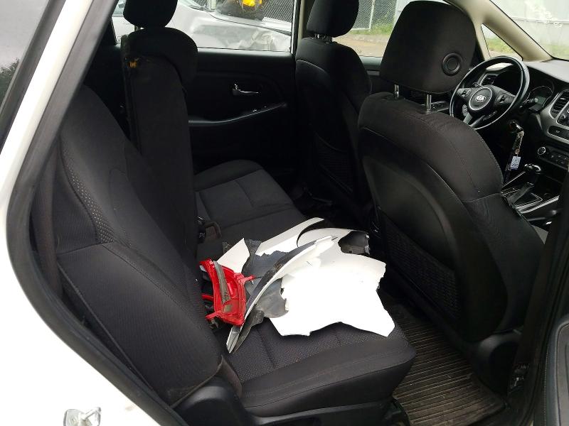 Photo 10 from auction – 2015 KIA RONDO with VIN KNAHT8A34F7087660