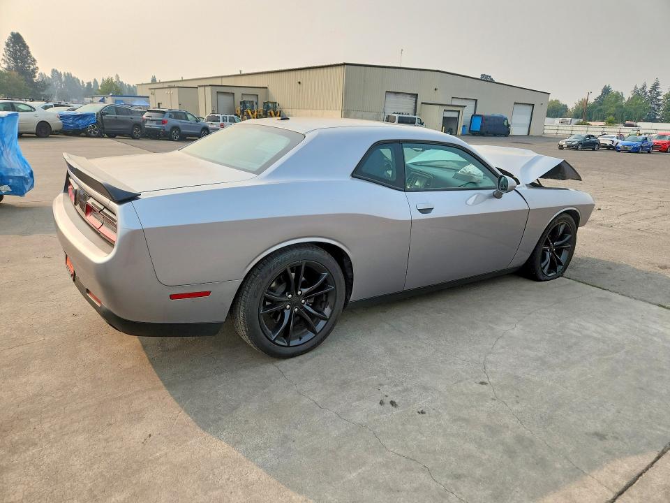 Photo 3 from auction – 2016 DODGE CHALLENGER with VIN 2C3CDZAG0GH263908