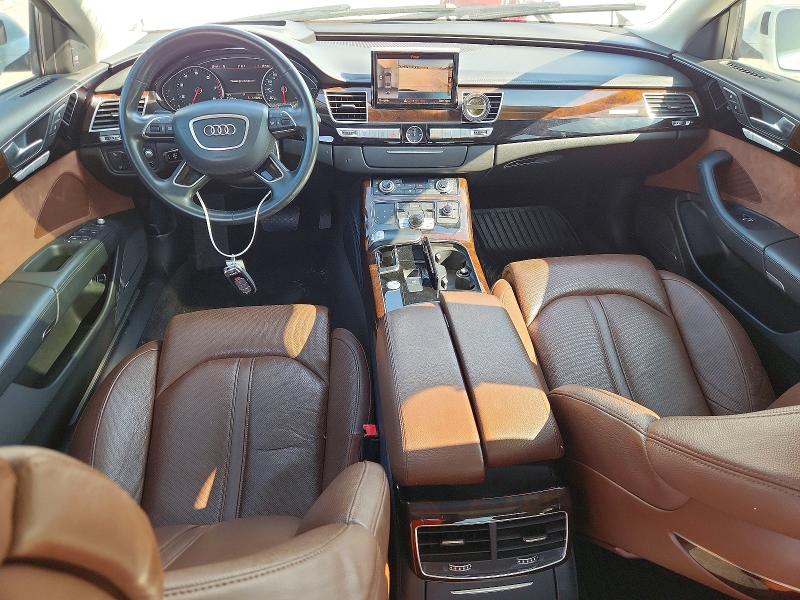 Foto 8 de la subasta – 2017 AUDI A8 con VIN WAU44AFDXHN018068