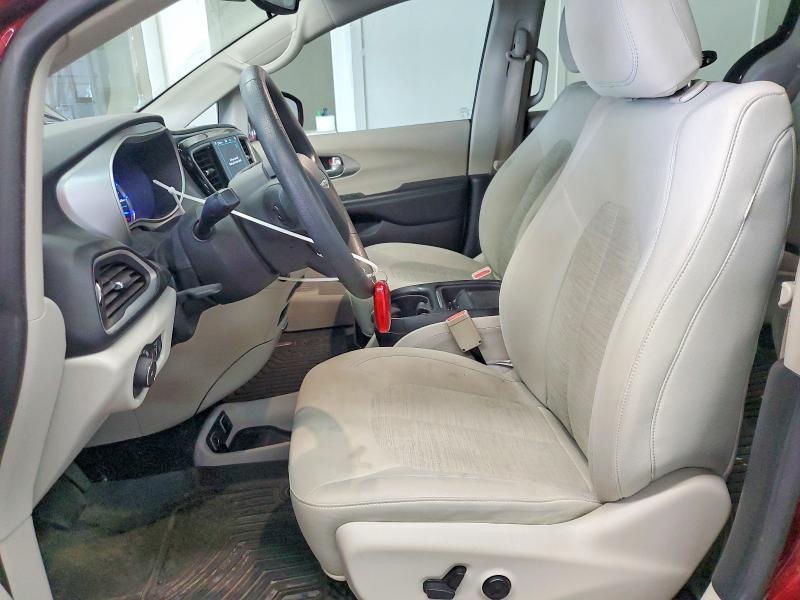 Photo 7 from auction – 2018 CHRYSLER PACIFICA with VIN 2C4RC1H75JR127002
