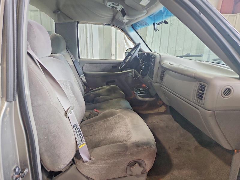 Photo 10 from auction – 2000 CHEVROLET SILVERADO with VIN 1GCEC14T1YE334737