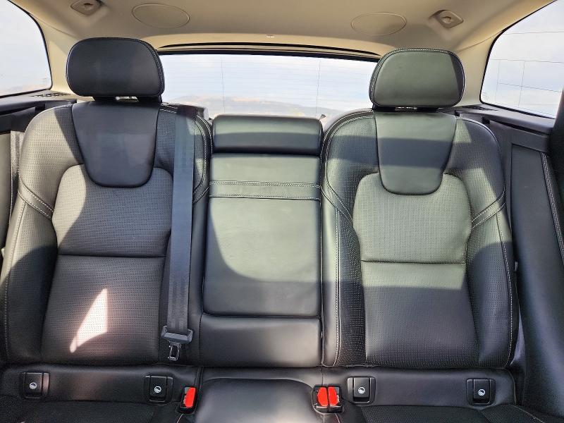 Photo 10 from auction – 2020 VOLVO XC60 with VIN YV4102DL9L1520715