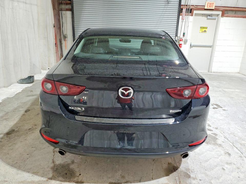 Photo 6 from auction – 2022 MAZDA 3 with VIN 3MZBPACLXNM301389