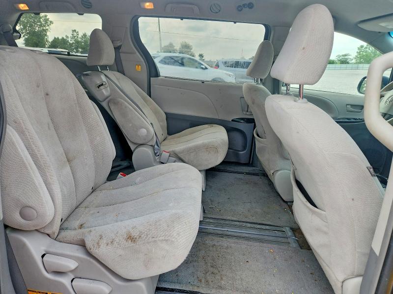 Photo 11 from auction – 2012 TOYOTA SIENNA with VIN 5TDKK3DC8CS179124