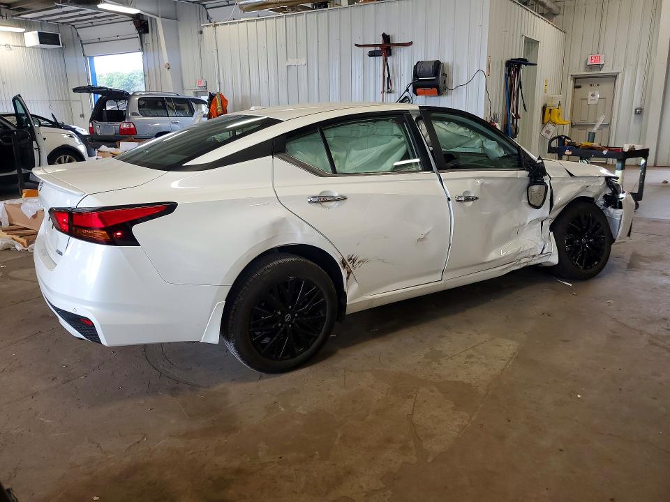 Photo 3 from auction – 2025 NISSAN ALTIMA with VIN 1N4BL4DW4SN327065