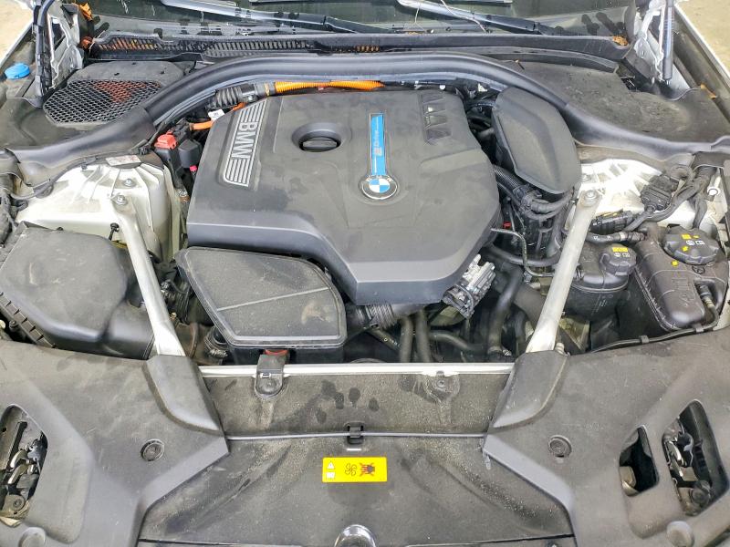 Photo 11 from auction – 2019 BMW 530E with VIN WBAJA9C55KB254188