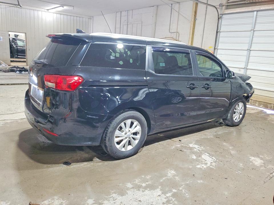 Photo 3 from auction – 2017 KIA SEDONA with VIN KNDMB5C17H6336220