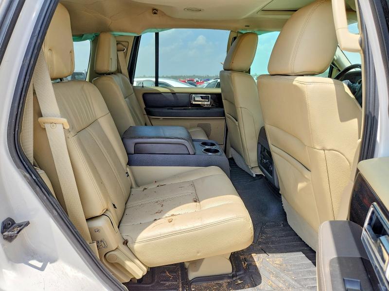 Photo 11 from auction – 2015 LINCOLN NAVIGATOR with VIN 5LMJJ2HT4FEJ00988