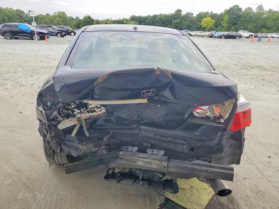 Photo 6 from auction – 2014 HONDA ACCORD with VIN 1HGCR2F82EA145460