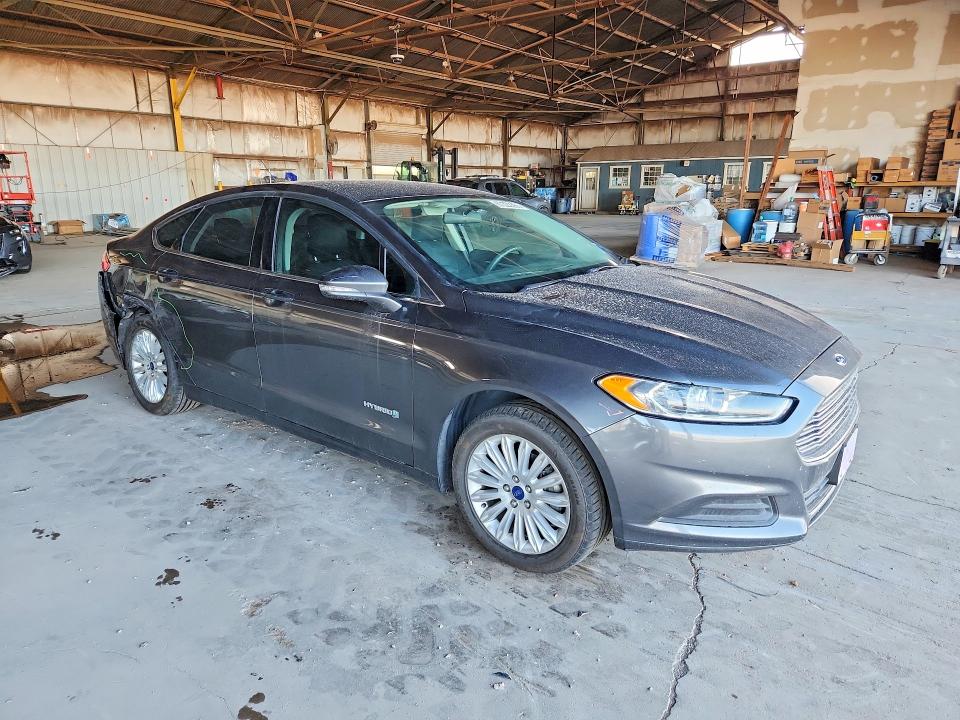 Photo 4 from auction – 2016 FORD FUSION with VIN 3FA6P0LU4GR173878