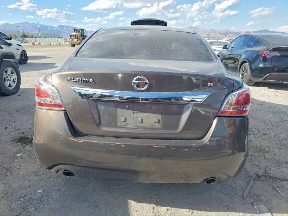 Photo 6 from auction – 2015 NISSAN ALTIMA with VIN 1N4AL3APXFC245183