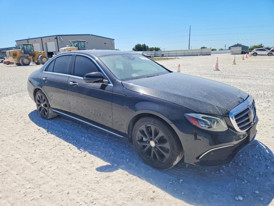 Photo 4 from auction – 2017 MERCEDES-BENZ E with VIN WDDZF4JB0HA205844