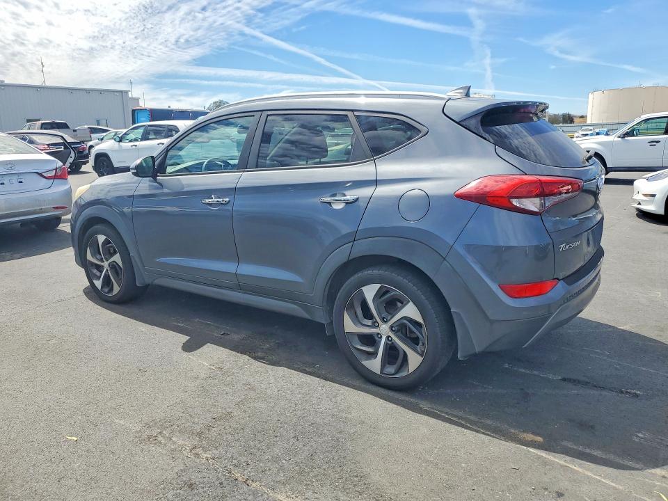 Photo 2 from auction – 2016 HYUNDAI TUCSON with VIN KM8J33A25GU247056