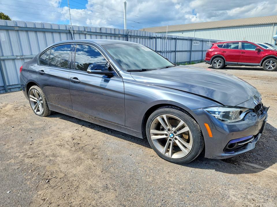 صورة رقم 4 من المزاد - 2017 BMW 320 مع VIN WBA8E5G30HNU42855