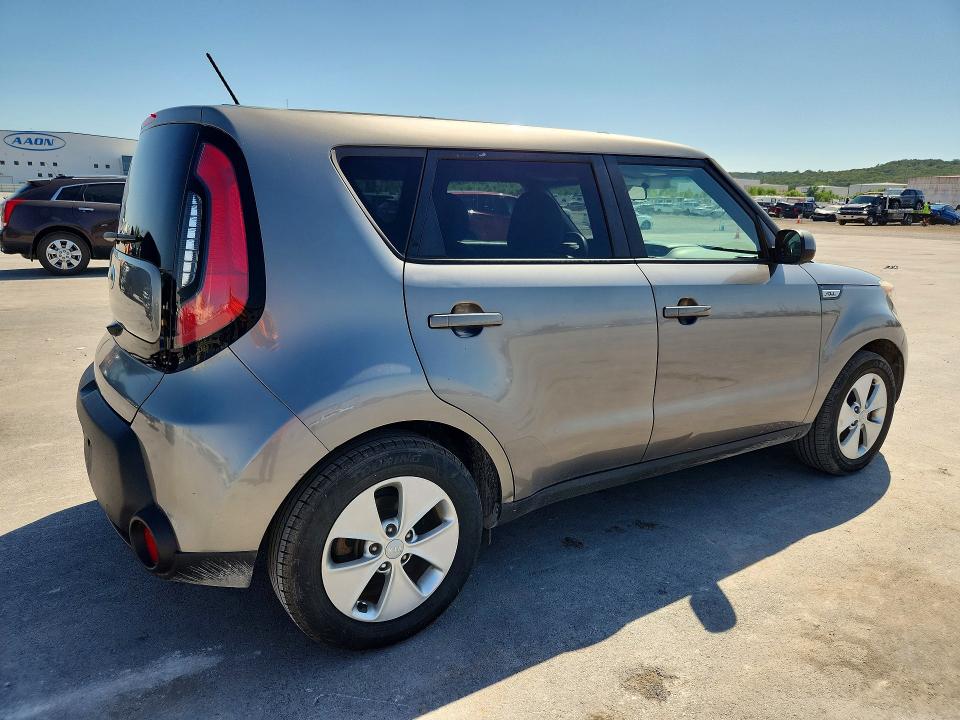 Photo 3 from auction – 2016 KIA SOUL with VIN KNDJN2A20G7320695