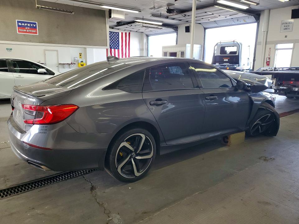 Photo 3 from auction – 2018 HONDA ACCORD with VIN 1HGCV2E35JA003339