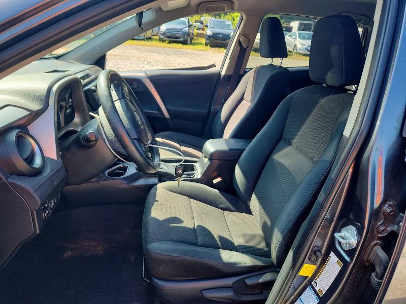Снимка 7 от търг – 2018 TOYOTA RAV4 с VIN JTMBFREV6JJ251245