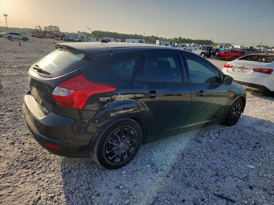 Photo 3 from auction – 2014 FORD FOCUS with VIN 1FADP3K20EL312926
