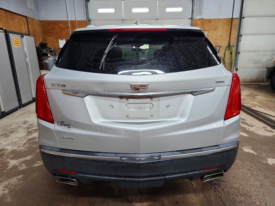 Photo 6 from auction – 2017 CADILLAC XT5 with VIN 1GYKNDRS9HZ254958
