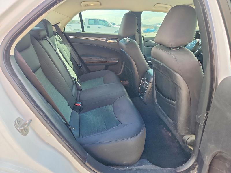 Фото 10 с аукциона – 2019 CHRYSLER 300 с VIN 2C3CCAAG1KH609851