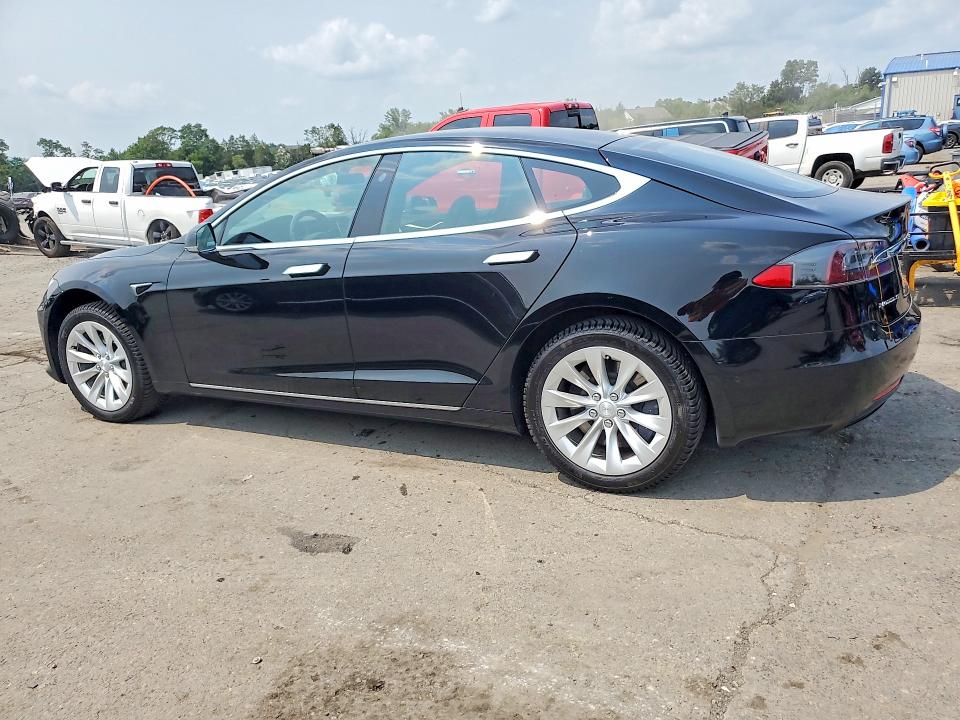 Photo 2 from auction – 2018 TESLA MODEL S with VIN 5YJSA1E23JF264757