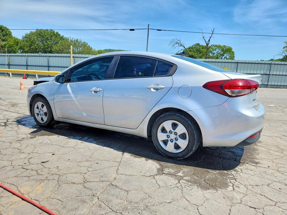 Photo 2 from auction – 2018 KIA FORTE with VIN 3KPFK4A70JE222893