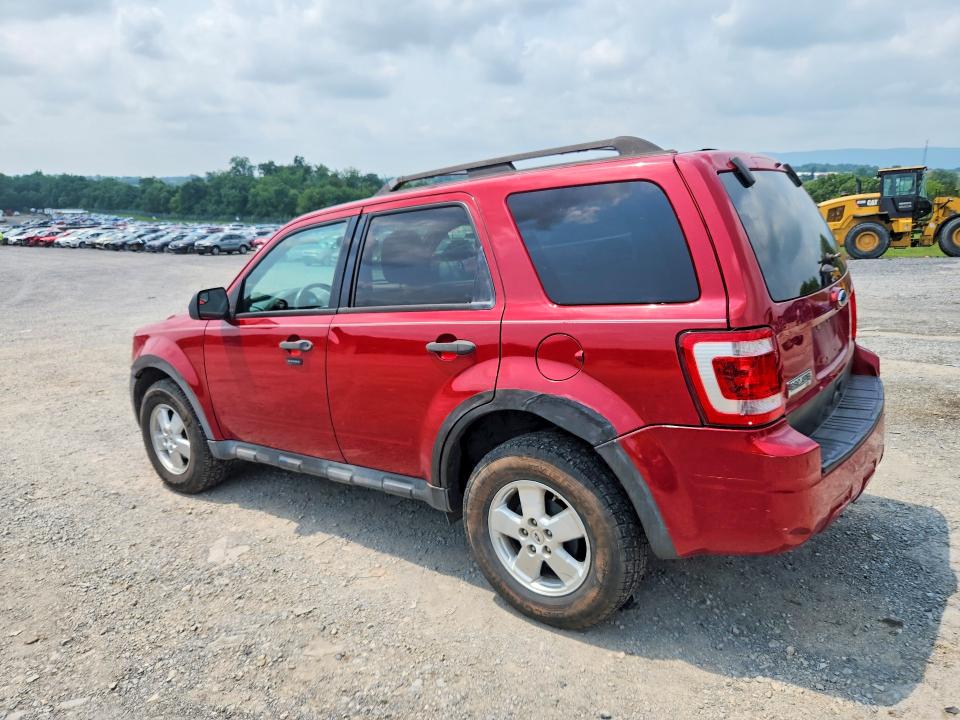 Photo 2 from auction – 2011 FORD ESCAPE with VIN 1FMCU0D73BKB02663
