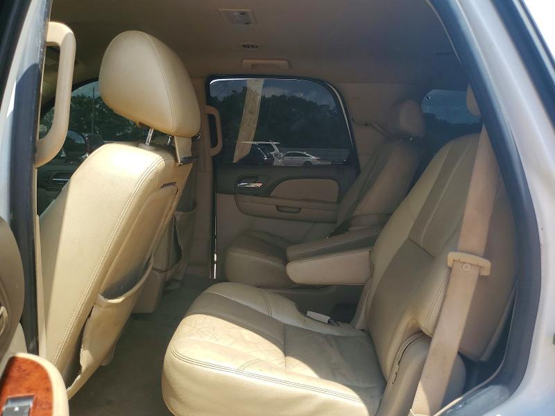Photo 10 from auction – 2010 CHEVROLET TAHOE with VIN 1GNUCBE04AR108185