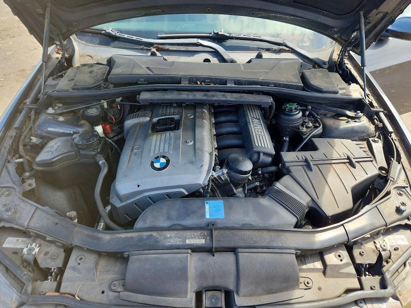 Photo 11 from auction – 2006 BMW 325 with VIN WBAVB135X6PT26351