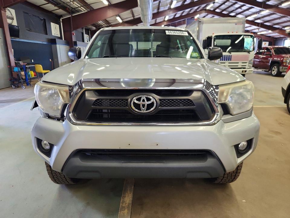 Photo 5 from auction – 2012 TOYOTA TACOMA with VIN 3TMLU4EN3CM099282