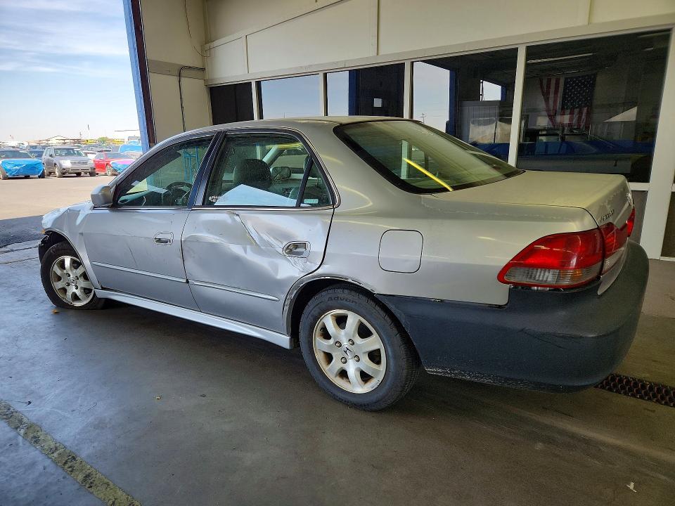 Photo 2 from auction – 2001 HONDA ACCORD with VIN JHMCG660X1C010293