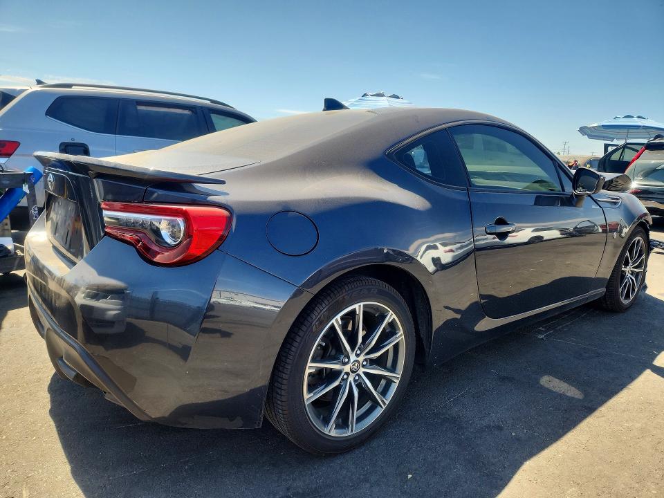 Photo 3 from auction – 2017 TOYOTA 86 with VIN JF1ZNAA11H8710677