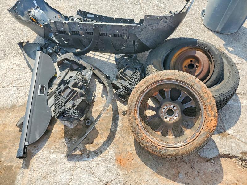 Photo 13 from auction – 2019 FORD ESCAPE with VIN 1FMCU0F76KUA62824
