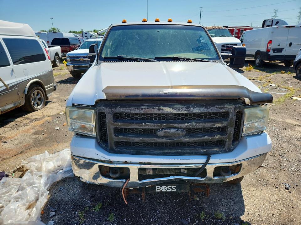 Photo 5 from auction – 2000 FORD F250 with VIN 1FTNX21F0YEB87772