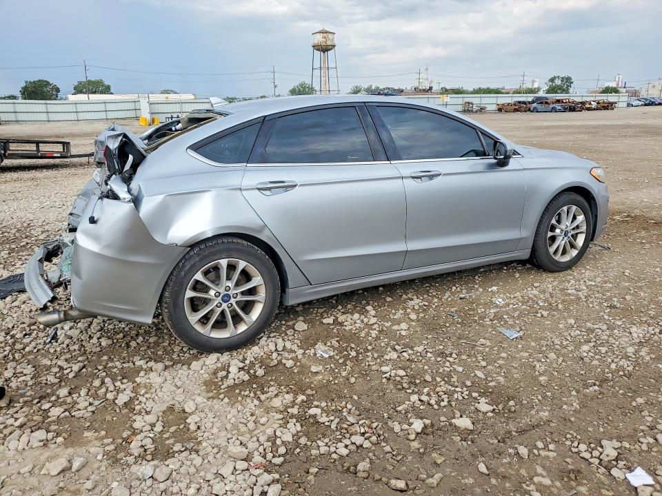 Photo 3 from auction – 2020 FORD FUSION with VIN 3FA6P0HD7LR105903