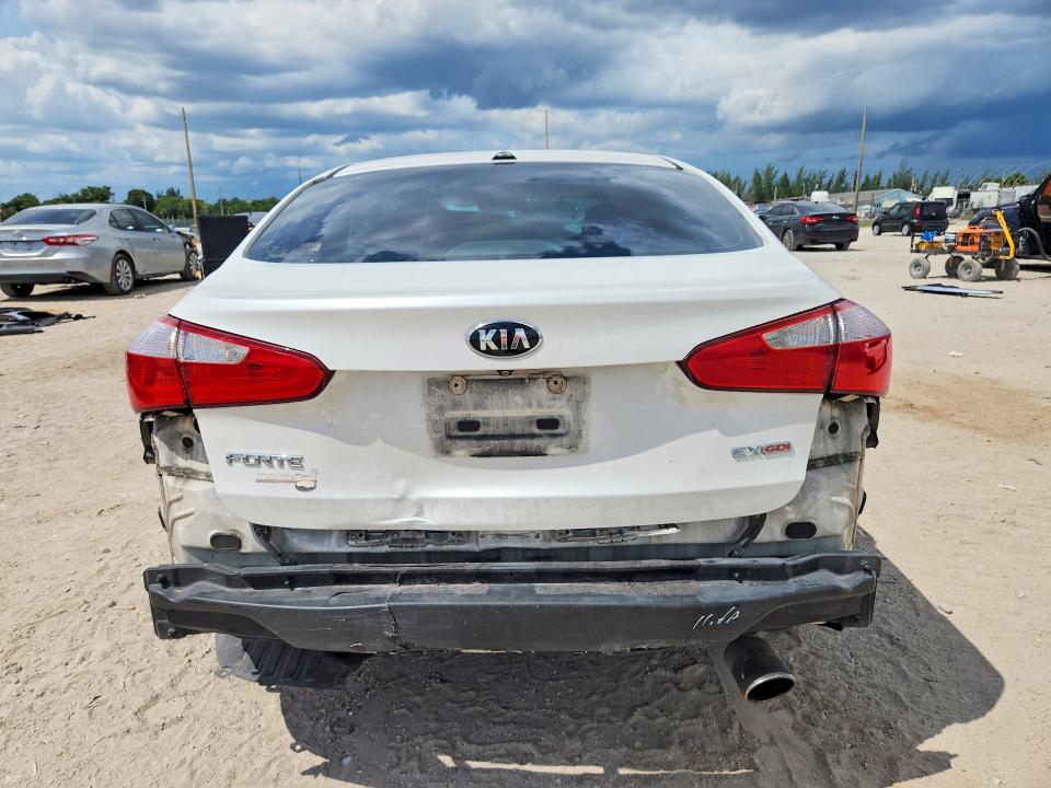 Photo 6 from auction – 2016 KIA FORTE with VIN KNAFX4A86G5553439