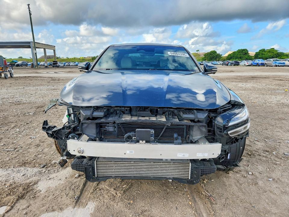 Photo 5 from auction – 2023 GENESIS G70 with VIN KMTG54TEXPU117524