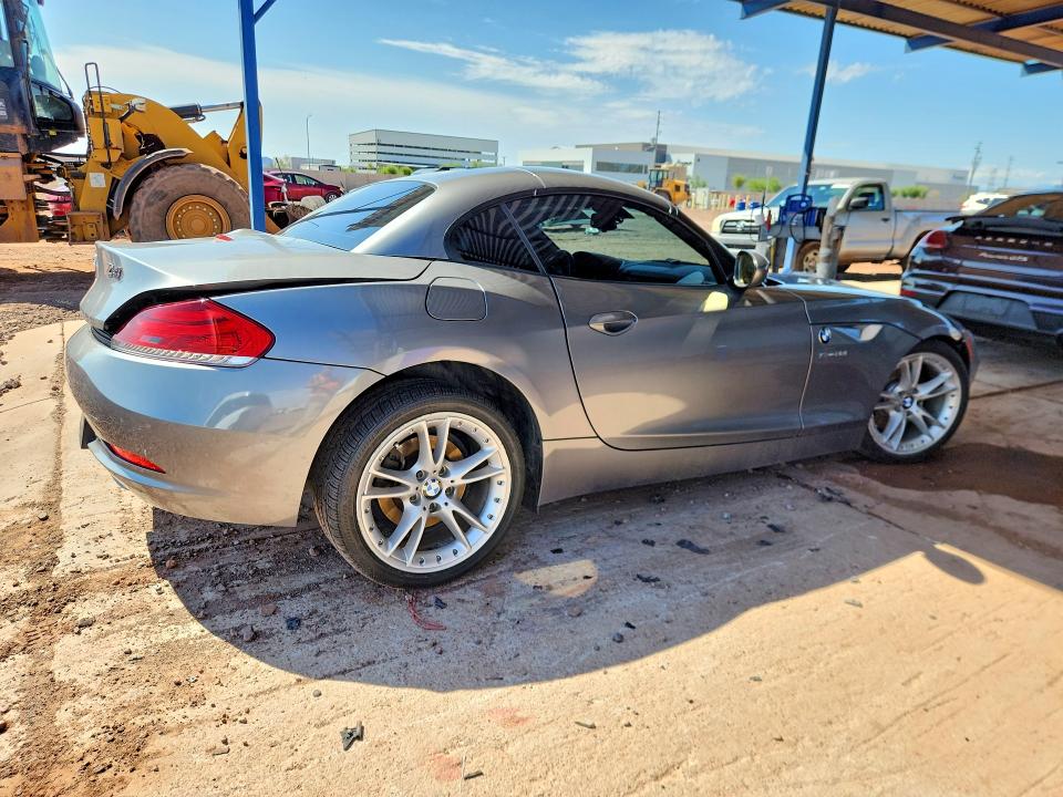 Photo 3 from auction – 2009 BMW Z4 with VIN WBALM53549E160871