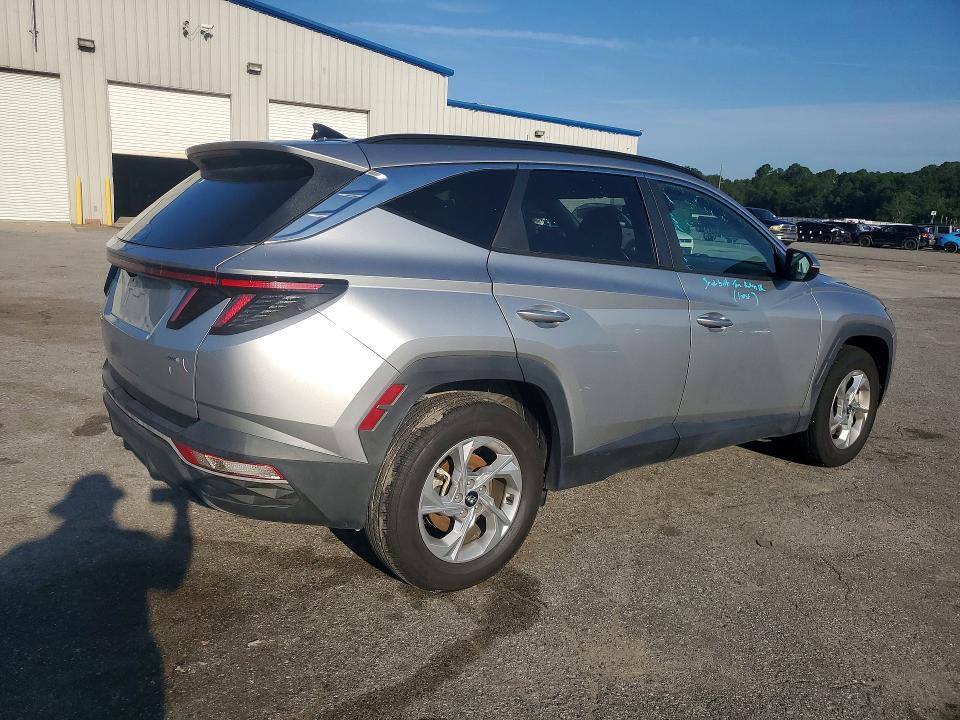 Photo 3 from auction – 2023 HYUNDAI TUCSON with VIN 5NMJBCAE4PH218298