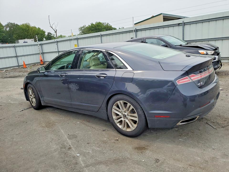 Photo 2 from auction – 2013 LINCOLN MKZ with VIN 3LN6L2G95DR816432