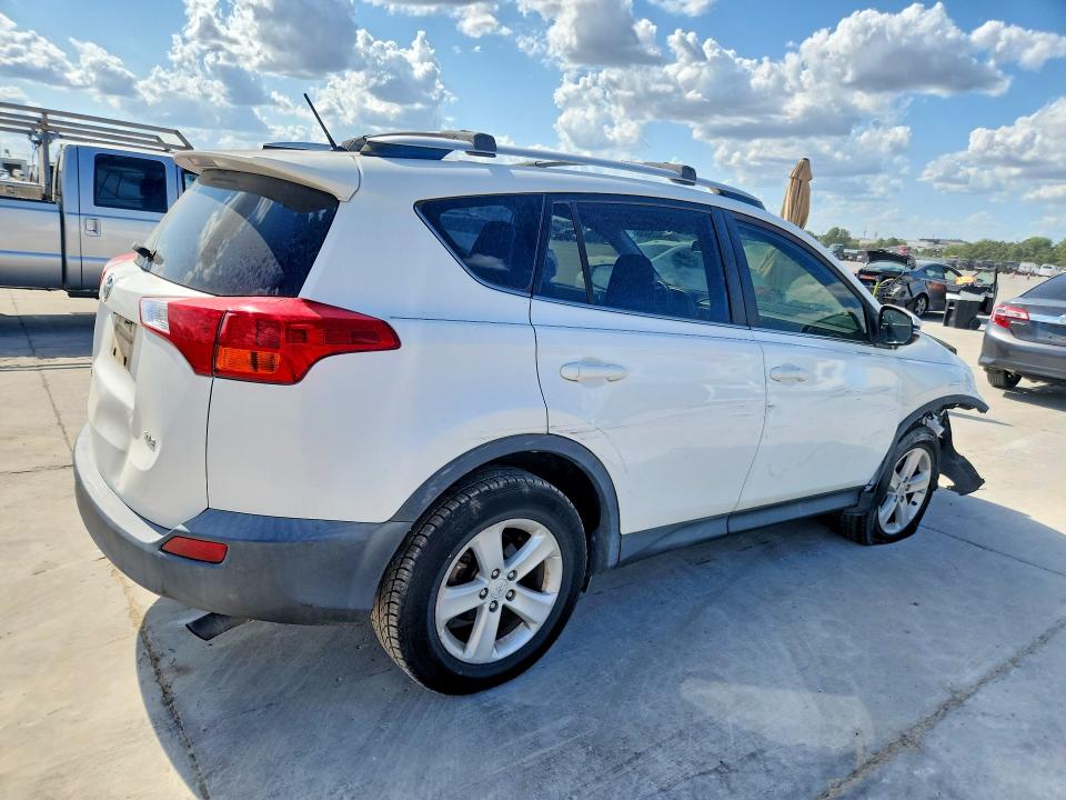 Photo 3 from auction – 2013 TOYOTA RAV4 with VIN JTMWFREV9D5000623