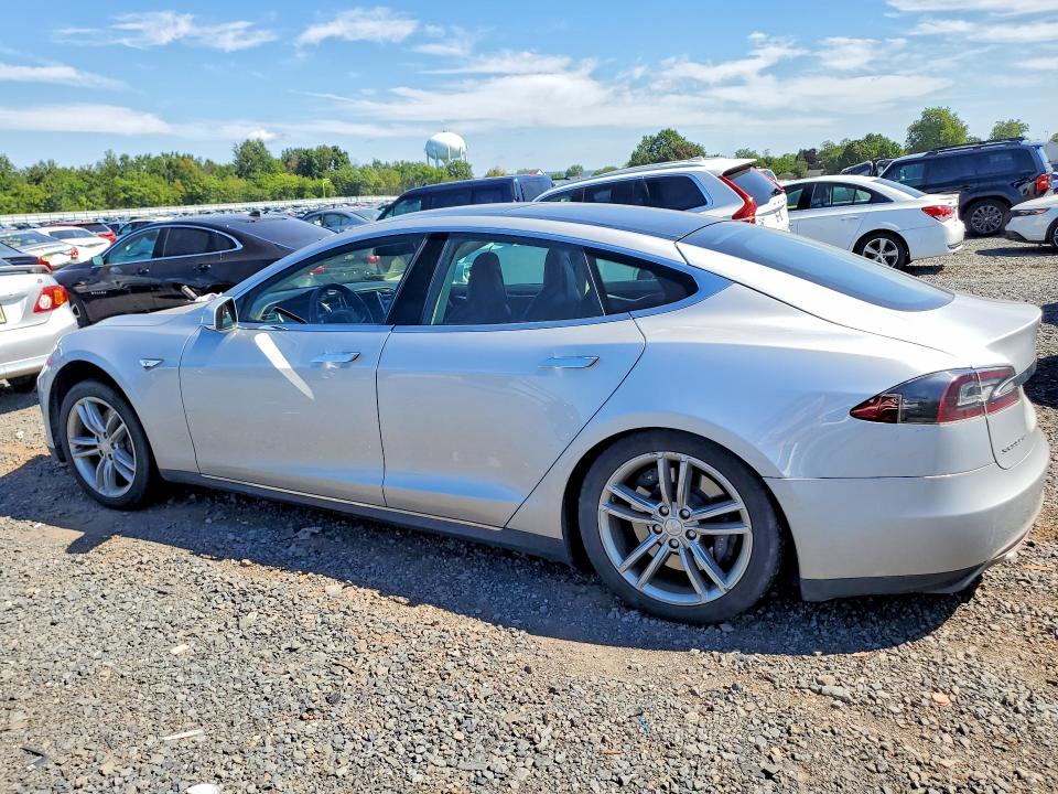 Photo 2 from auction – 2012 TESLA MODEL S with VIN 5YJSA1DN8CFP02395