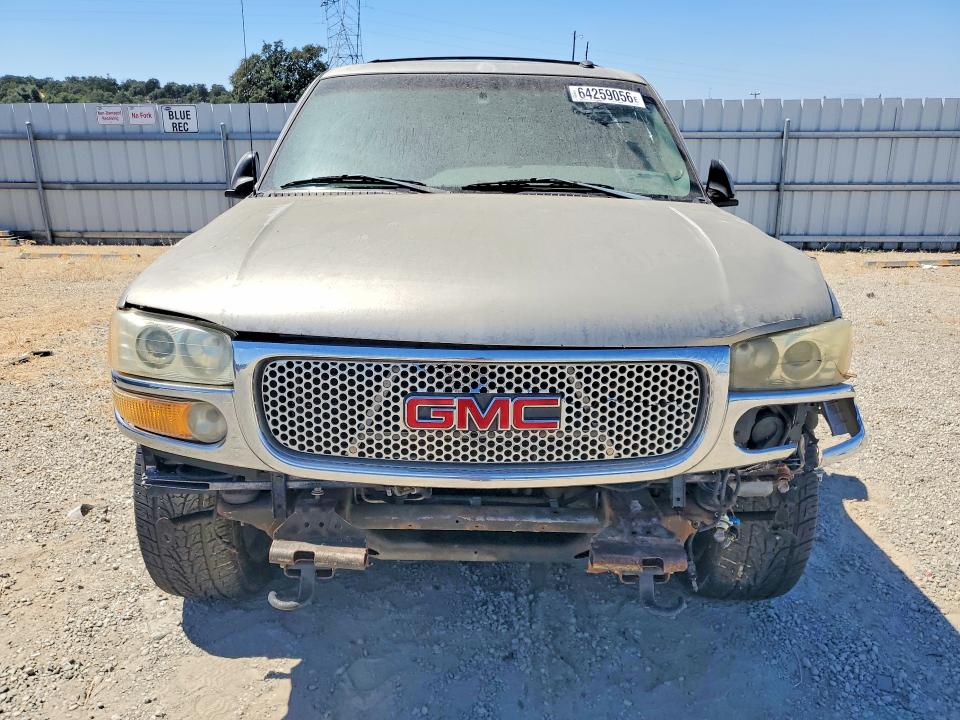 Photo 5 from auction – 2002 GMC DENALI with VIN 1GKFK66U92J251683