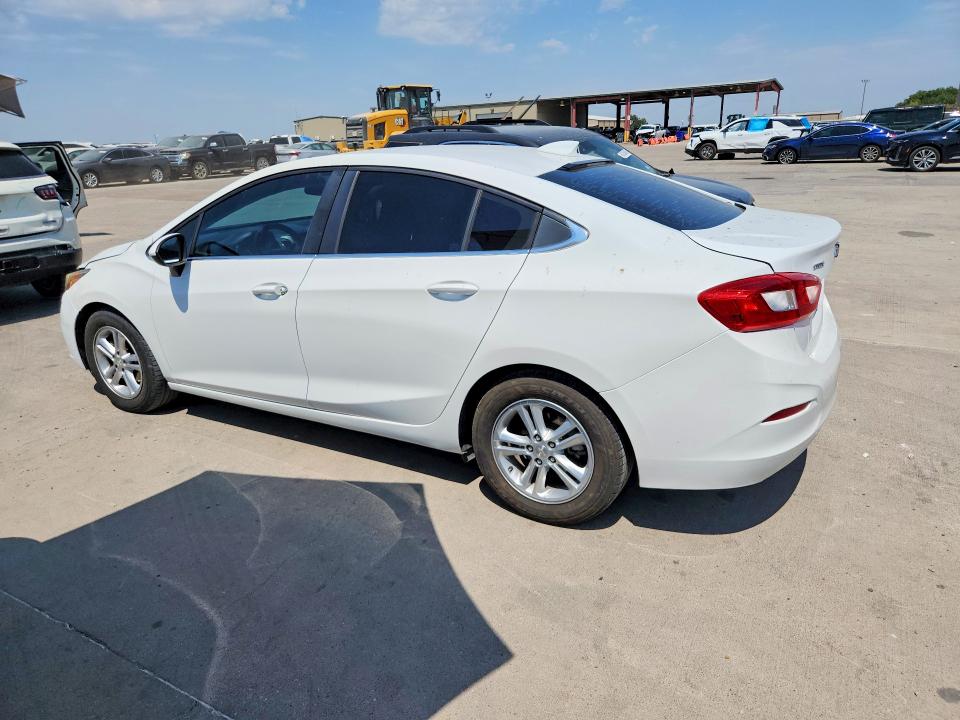 Photo 2 from auction – 2017 CHEVROLET CRUZE with VIN 1G1BE5SM6H7204174