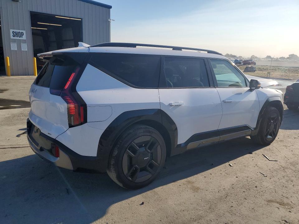 Photo 3 from auction – 2026 KIA EV9 with VIN 5XYAEFS56TG021855
